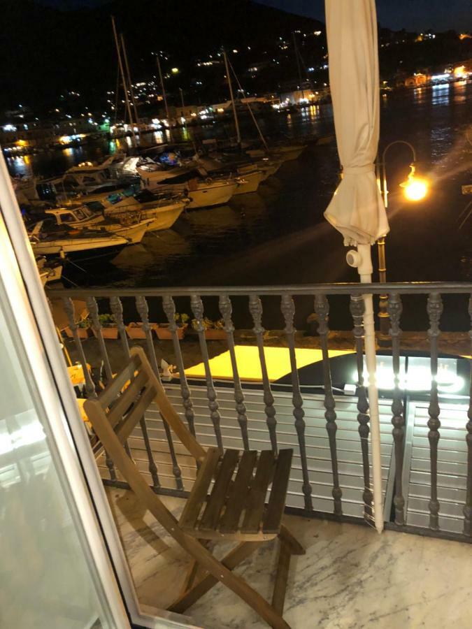 Casa Vacanze Riva Destra Ischia Exterior foto